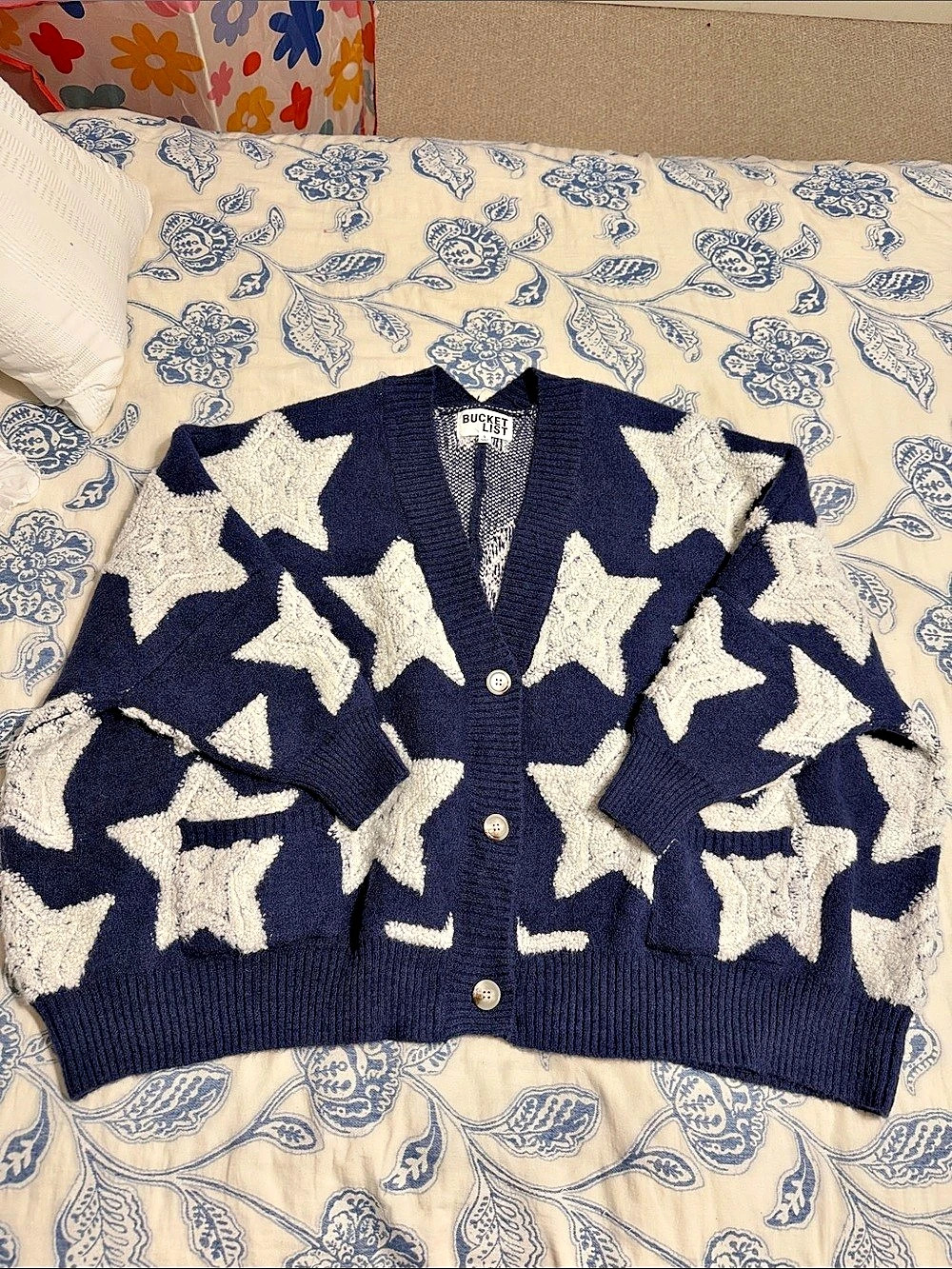 Bucket List Oversized Star Pullover Sweater Cardigan Blue & White Small